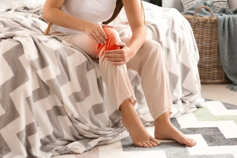 Poznaj objawy i leczenie stanu zapalnego w kolanie